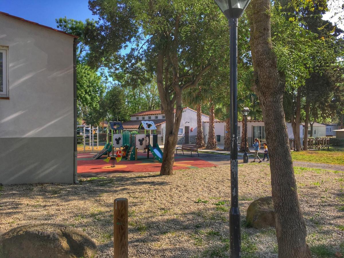 Mobil Home Pour 6 Personnes Climatise A Quelques Minutes Des Plages Agde Exterior photo